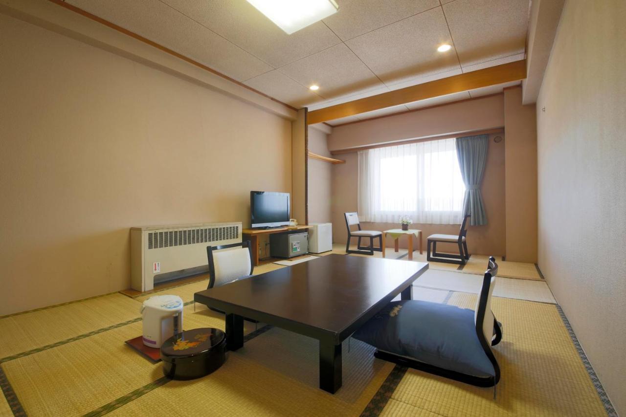 Shiga Park Hotel Яманучи Стая снимка